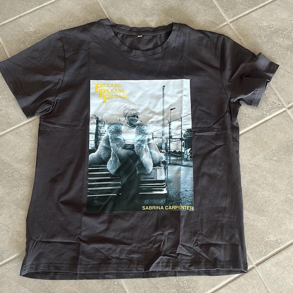 NWOT Sabrina Carpenter Please Please Please T-Shirt
